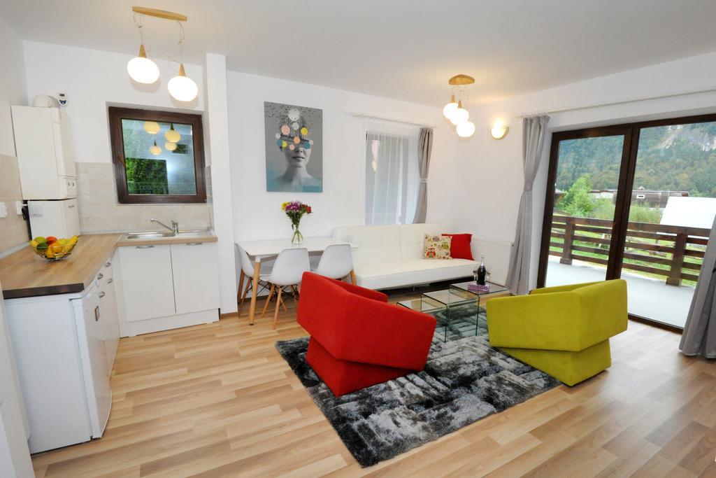 Yael Luxury Apartments 1 บุชเตนี ภายนอก รูปภาพ